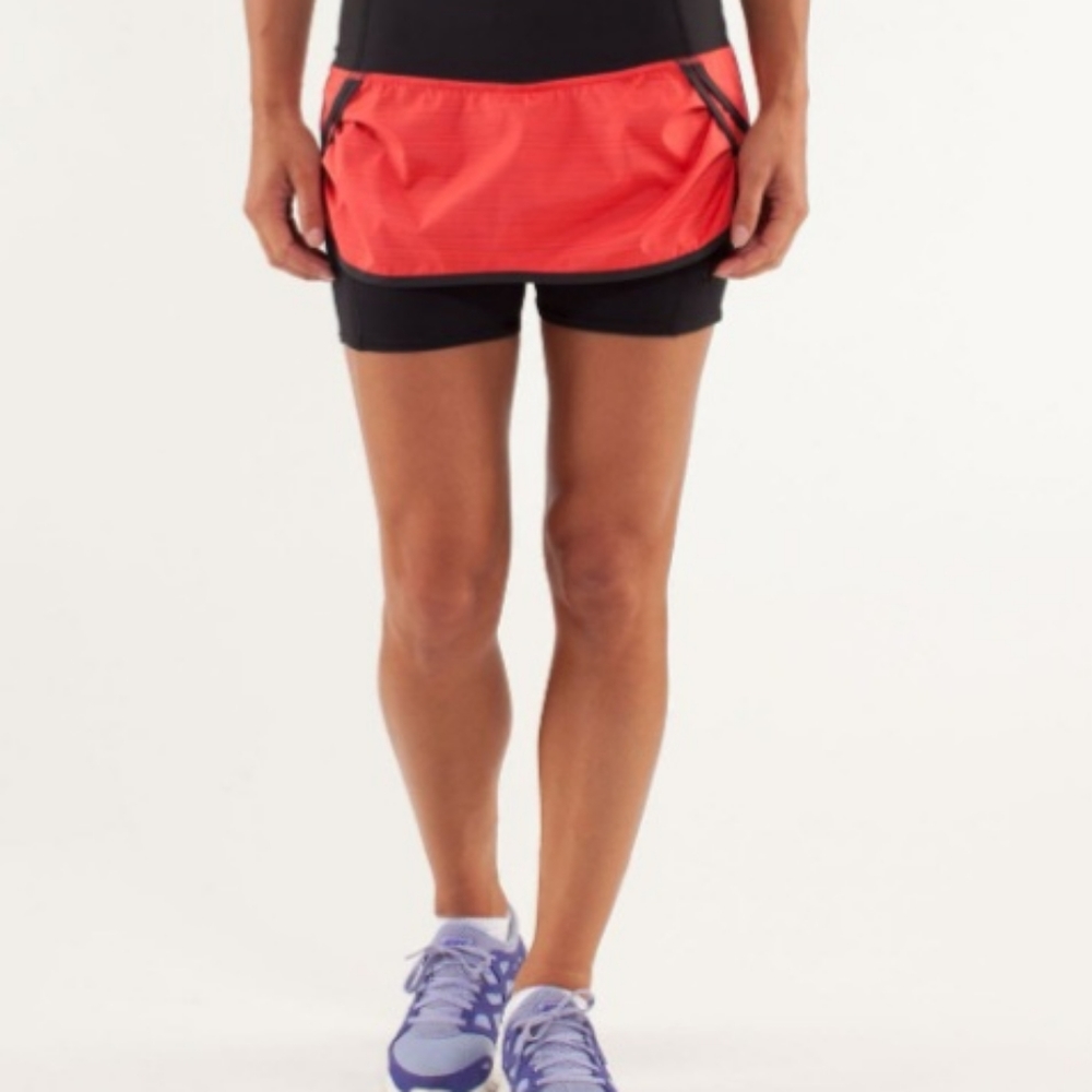 Lululemon Run Speed Squad Skort Skirt Size 6 Red Black Lulu